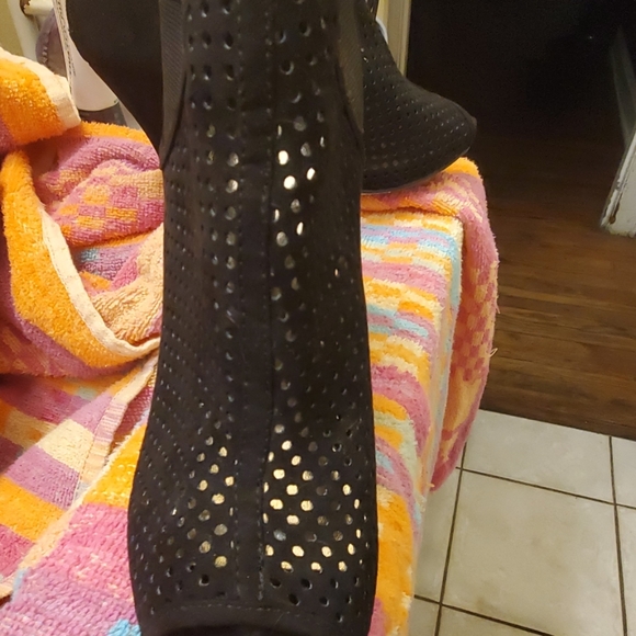 Booties - Picture 3 of 4